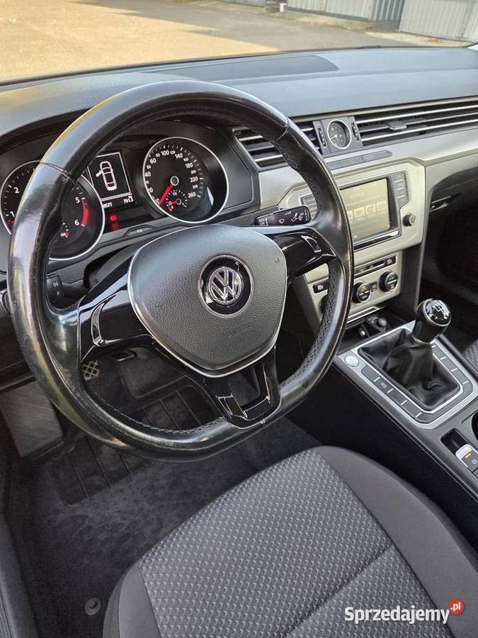 Passat B8 2015r 16 bluemotion 209 szary