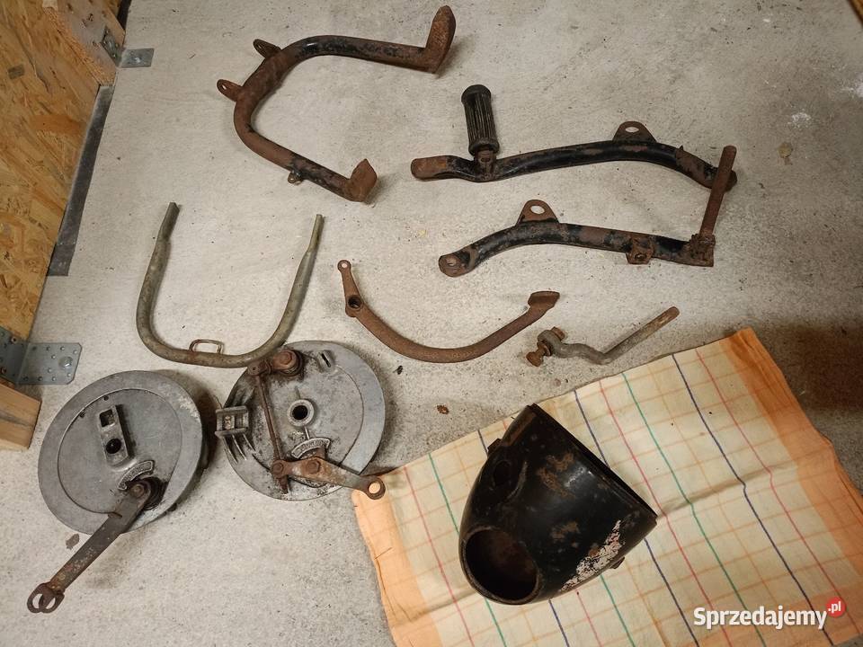 Podnóżki konsola sety WSK Świerczów sprzedam