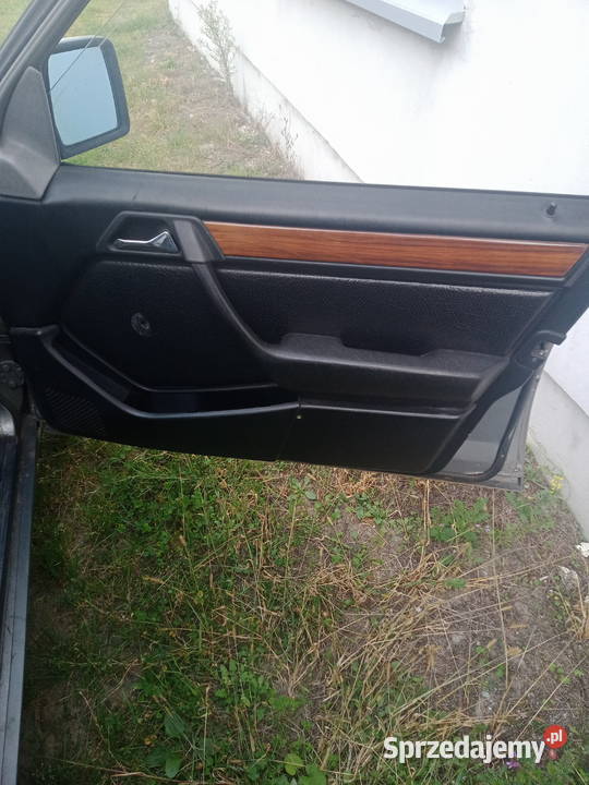 Mercedes W124 sedan wnętrze fotele skóra tapicerki samochodowe Radom