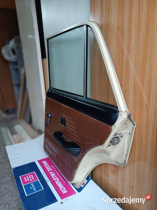 Oryginalne prawe tylne drzwi Fiat 125p mazowieckie Pionki sprzedam