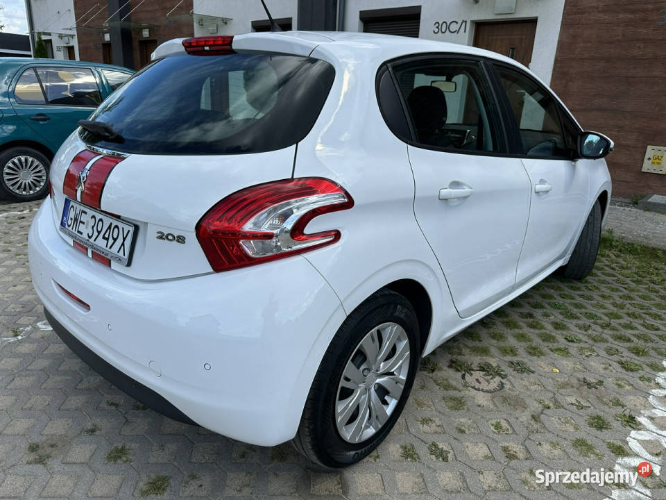 Peugeot 208 Benzyna tempomat nawigacja isofix bluetooth Wejherowo