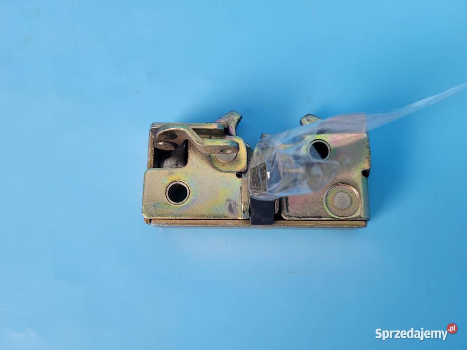 CASE IH PUMA 145 12r ZAMEK DRZWI LEWY 84227452 Kolno