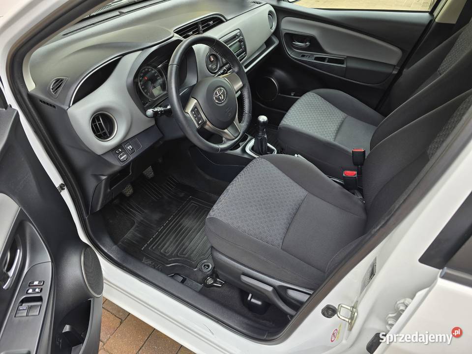 Toyota Yaris 10 VVTi salon Polska bezwypadkowy Karczew sprzedam