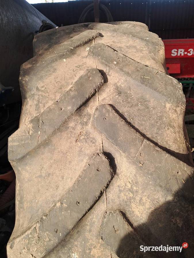 Opony 42085 r 34 i 36070 r 24 Raciąż