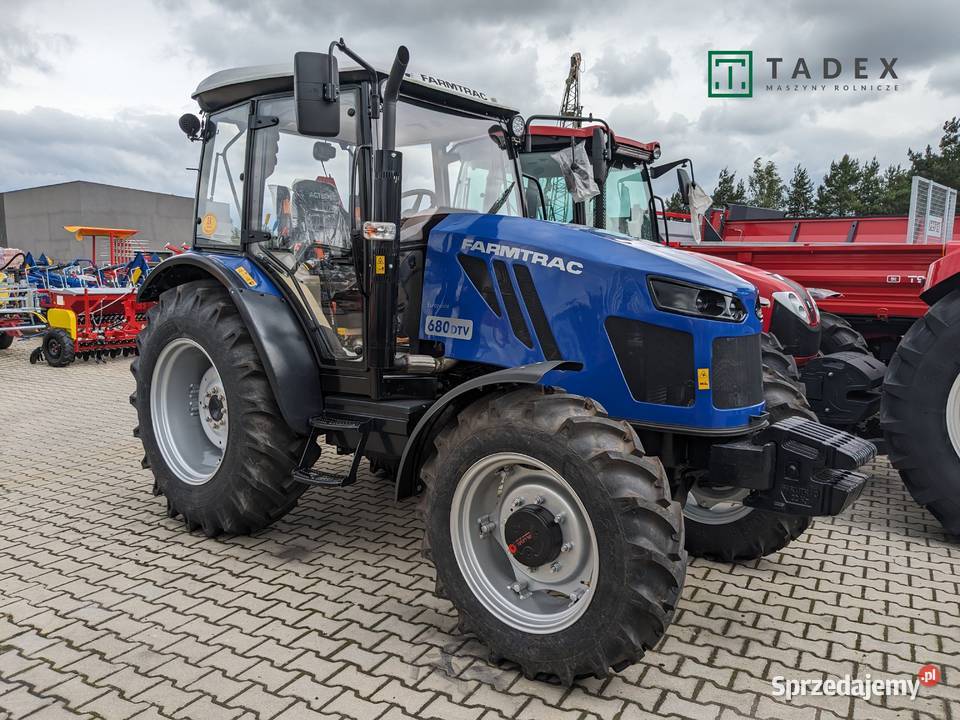 Ciągnik rolniczy FARMTRAC 680DT V Dostępny ręki Opatówek