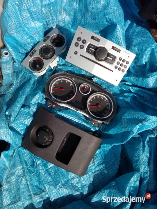 Corsa D 09r radio Wyposażenie wnętrza Strzelce Krajeńskie sprzedam