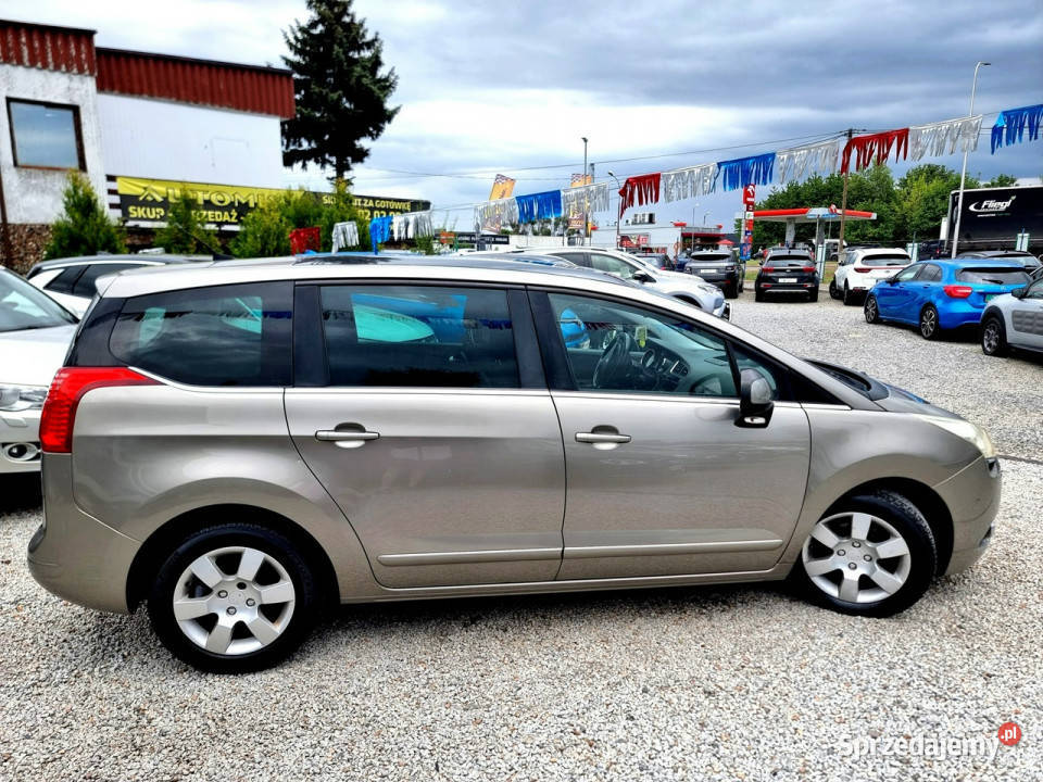 Peugeot 5008 Navi Panorama Head Up 120 16 benz Świdnica