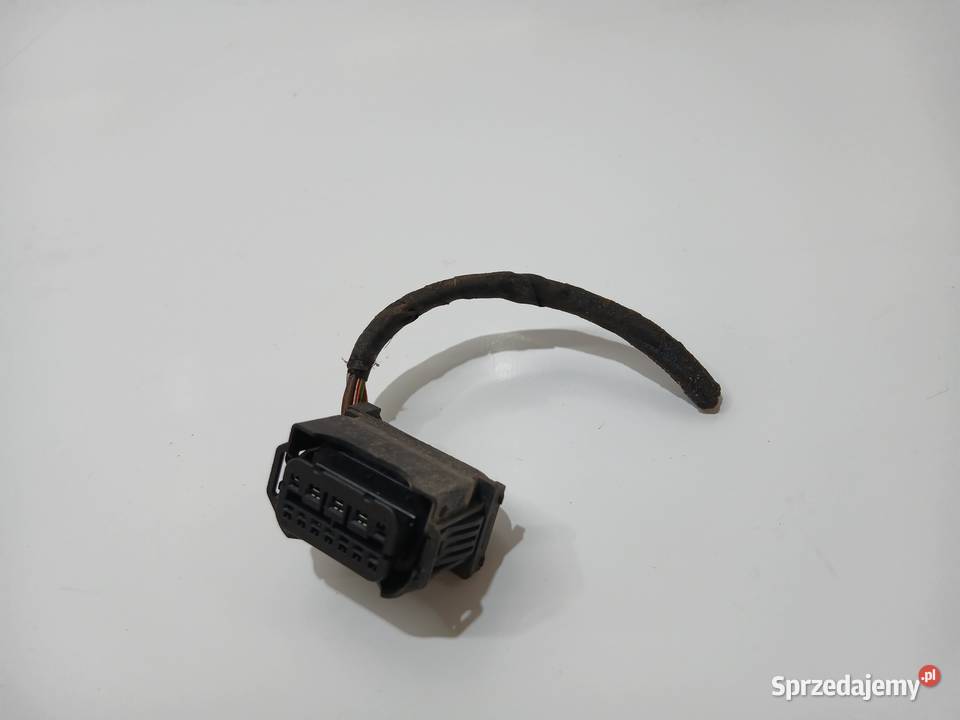 KOSTKA WTYCZKA LAMPY PRZÓD XENON BMW F10 F11 OE Lampy przednie Strzyżewice