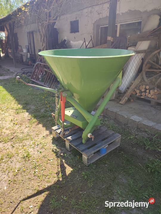 Rozsiewacz nawozów lejek Amazone EK300 Nowogród