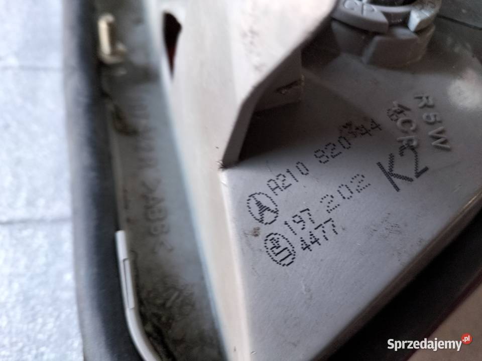LAMPA PRAWY TYŁ MERCEDES W210 Prawe Kamień-Kolonia