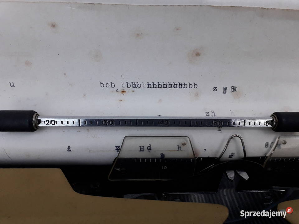 Polska przenośna maszyna do pisania Łucznik