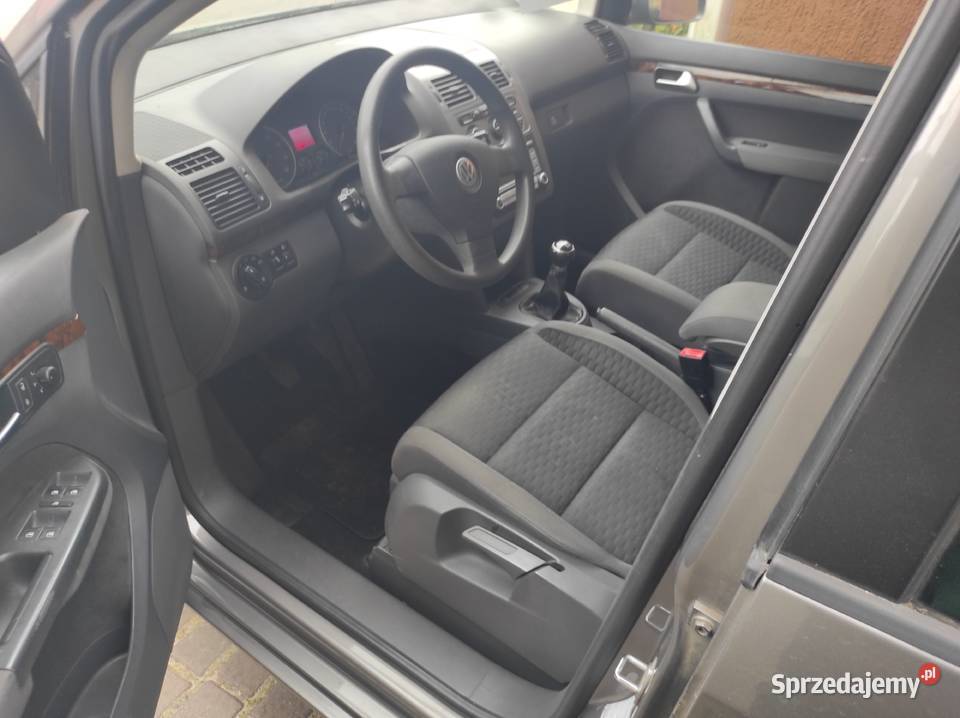 Volkswagen Touran benzyna Karsin sprzedam