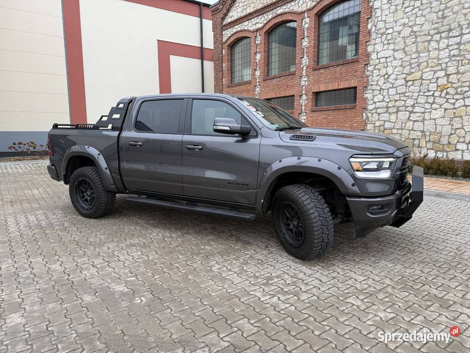 Dodge Ram 1500 Sport 2020 18500 bezwypadkowy łódzkie Wieluń