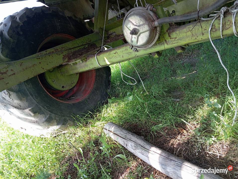 Oś z kołami 50060 225 do przyczepy prasy wozu