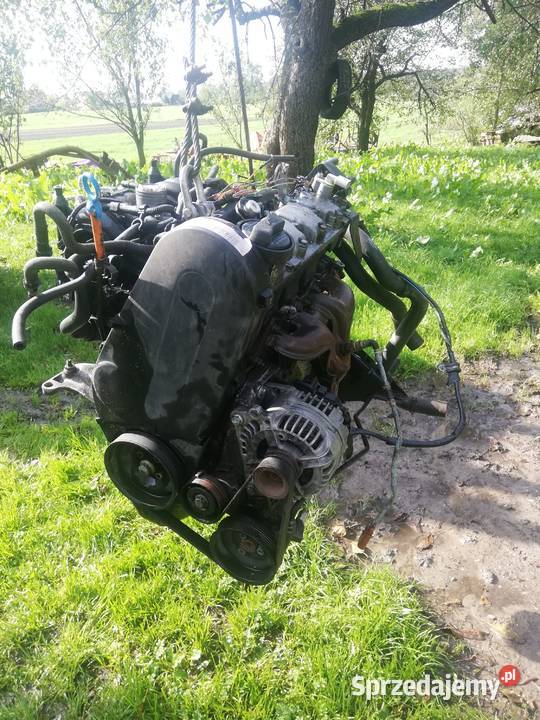 Silnik 14 mpi AKK ze skrzynia i osprzętem Wereszcze Małe
