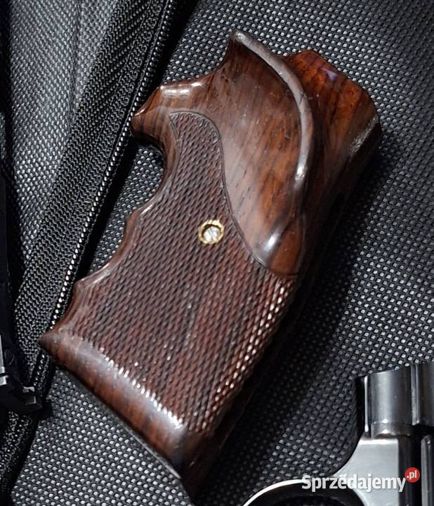 Anatomiczne okładki okładziny Colt Python Legionowo