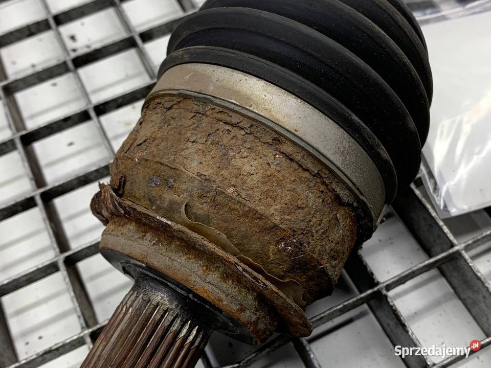 PÓŁOŚ LEWY PRZÓD MAZDA 3 BM 20 120 PRZEGUB