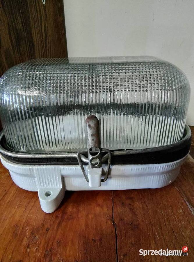 Lampa przemysłowa kanałowa OPKZ 60 PRL oprawa świętokrzyskie