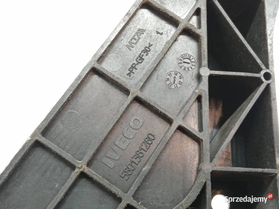 SKRZYNKA BEZPIECZNIKÓW 5801381280 23 D 156 Iveco sprzedam