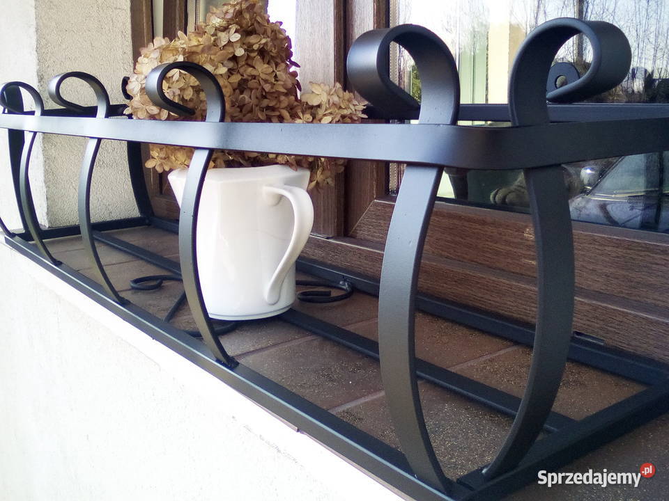 Kwietnik ozdoba kwiaty donice doniczki