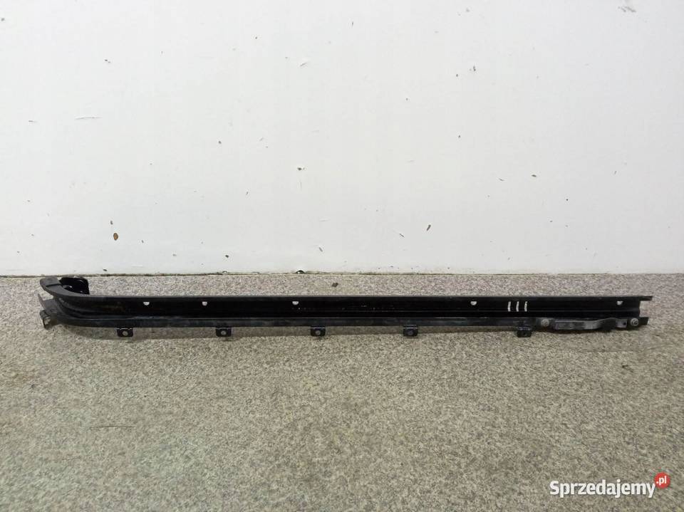 UCHWYTY SZYNA DRZWI PRAWY BOK OGRANICZNIK GÓRNA Rok produkcji 2018