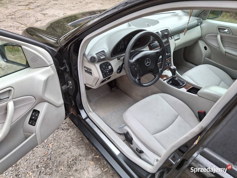 Mercedes CKlasa 2007 22 CDI aluminiowe felgi Chodel