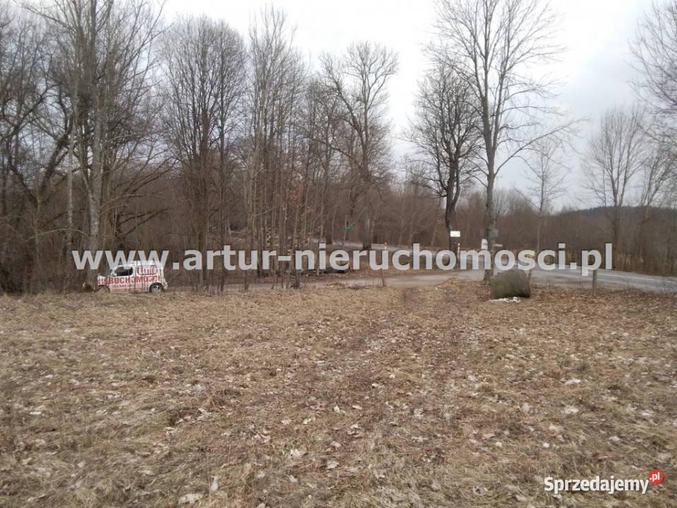 Grunt 1930m2 Martiany