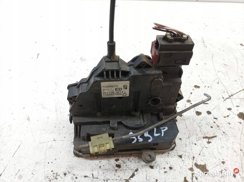 ZAMEK DRZWI LEWY PRZÓD 3D 13258270 Opel Corsa IV sprzedam