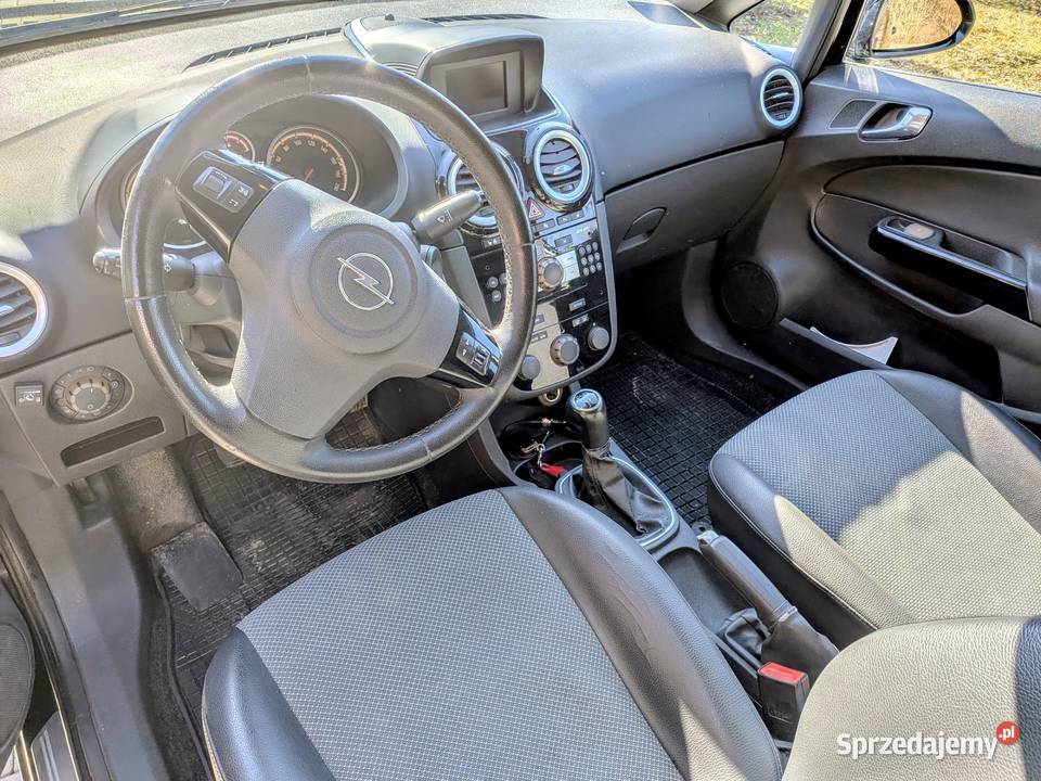 Opel Corsa D 14 LPG 256000km Rzeszów