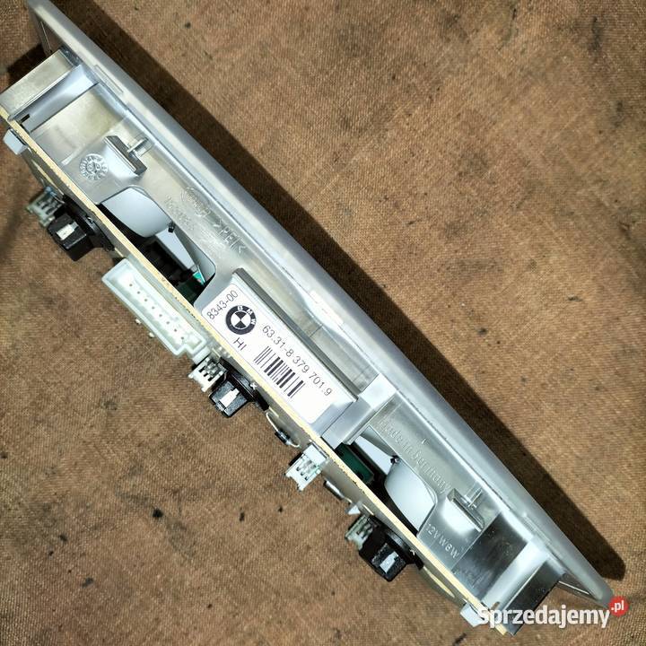 Lampka podsufitki tylna BMW E65 E66 osobowe śląskie Poręba