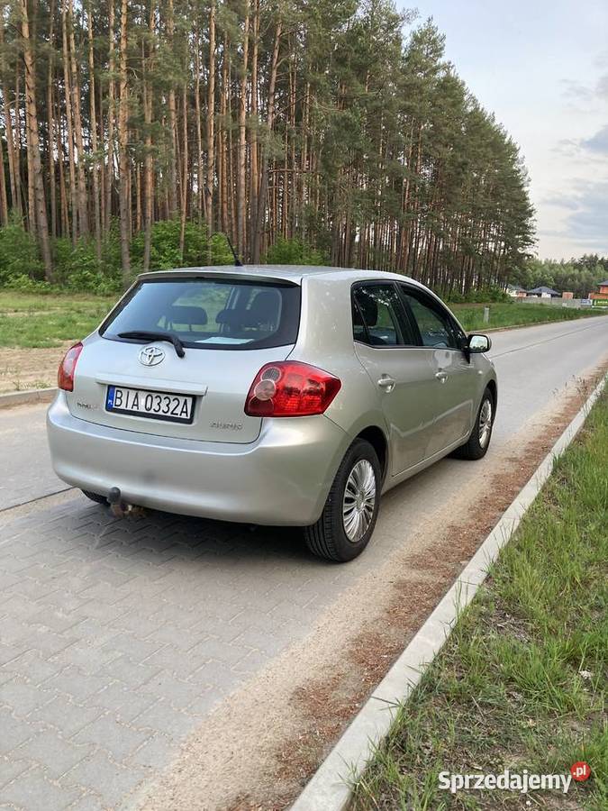 Toyota Auris Niewodnica Kościelna