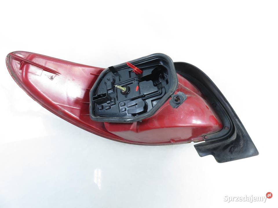 LAMPA PRAWA TYLNA PEUGEOT 206 CC osobowe
