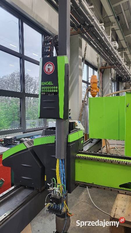 Wtryskarka Engel ES 2550400 HL z robotem Viper Białogard