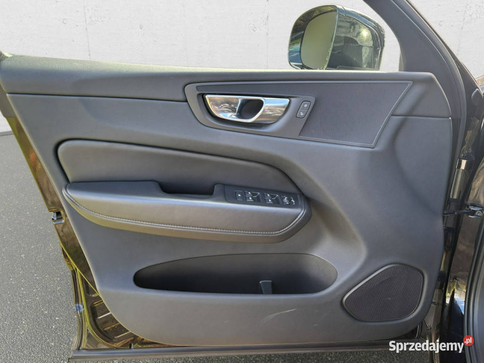 Volvo XC 60 B5 B AWD Momentum Pro aut Z isofix XC 60 Warszawa