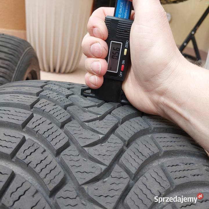 Falken Eurowinter HS01 SUV 23550R19V używane Opony Żyrzyn