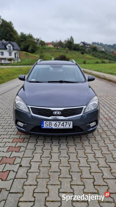 Kia ceed 14 benzyna 109 bezwypadkowe zadbane granatowy małopolskie Łososina Dolna