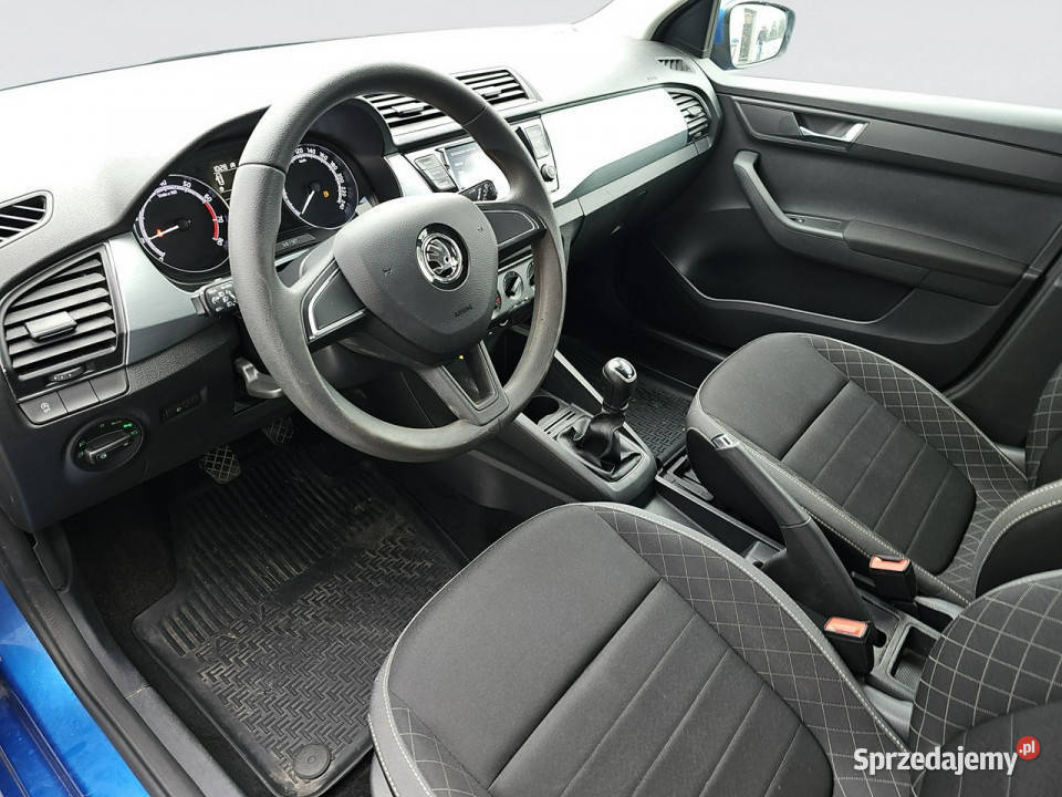 koda Fabia 10 TSI Ambition Hatchback 6KY96 III niebieski Škoda Janki