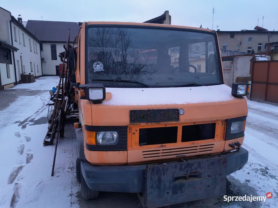 MERCEDES 510 WYWROTKA pomarańczowy Mercedes-Benz