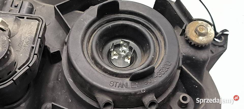 LAMPA LEWA PRZÓD SUZUKI IGNIS Części samochodowe Lipno