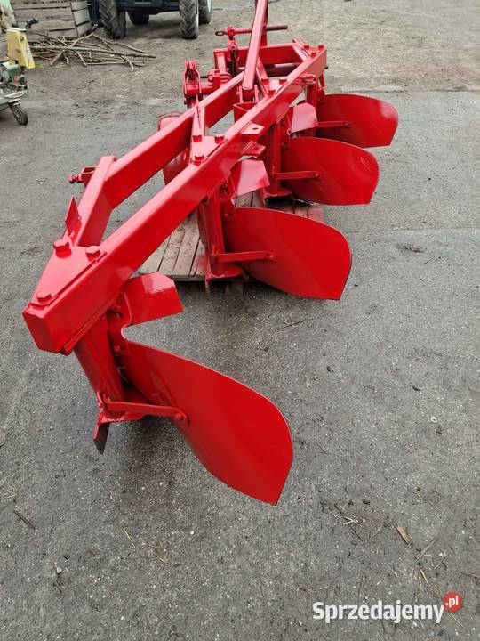 Pług 4 skibowy nieuszkodzony Gruszów