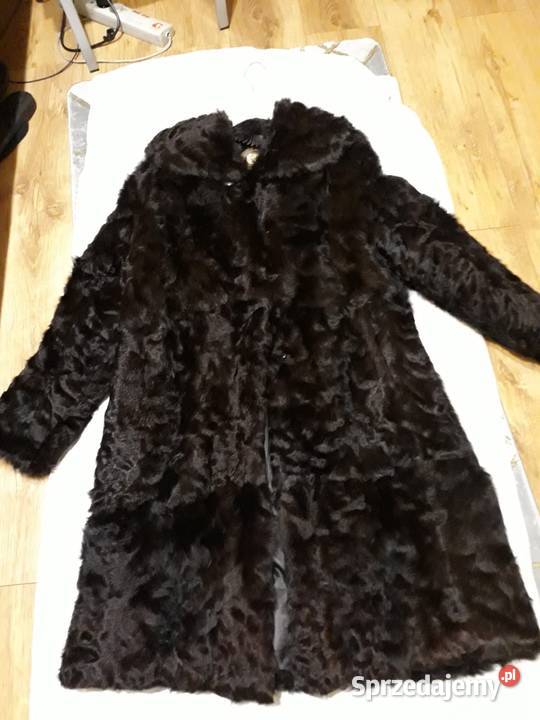 Naturalne futro z kozy w idealnym stanie