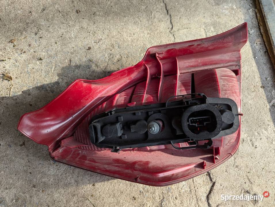 Lampa prawy tył Citroen C2 16 16V VTS 2005 Kielce