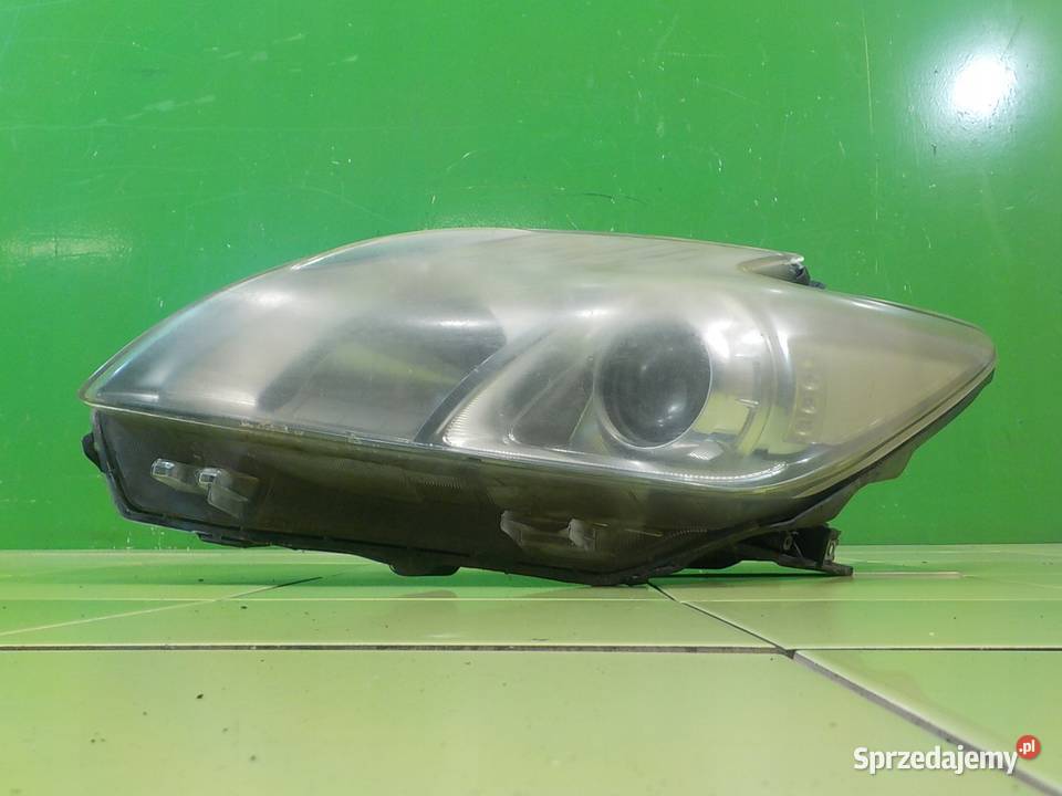 TOYOTA PRIUS III 18 VVTI AUT 10r 5D lampa lewa Suków