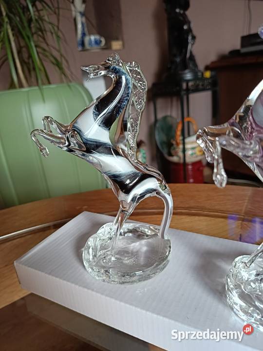 Szklane konie kolorowe Murano Lipno