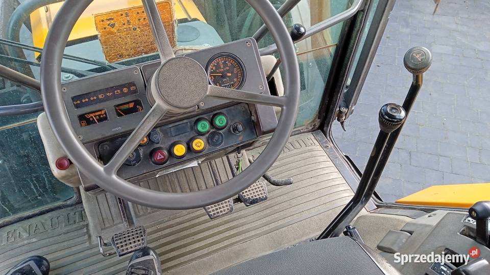Renault 10654 Ciągniki świętokrzyskie sprzedam