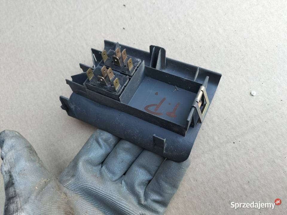 AUDI A4B5 A4 B5 WŁĄCZNIK PANEL STEROWANIA SZYBY Kamień-Kolonia