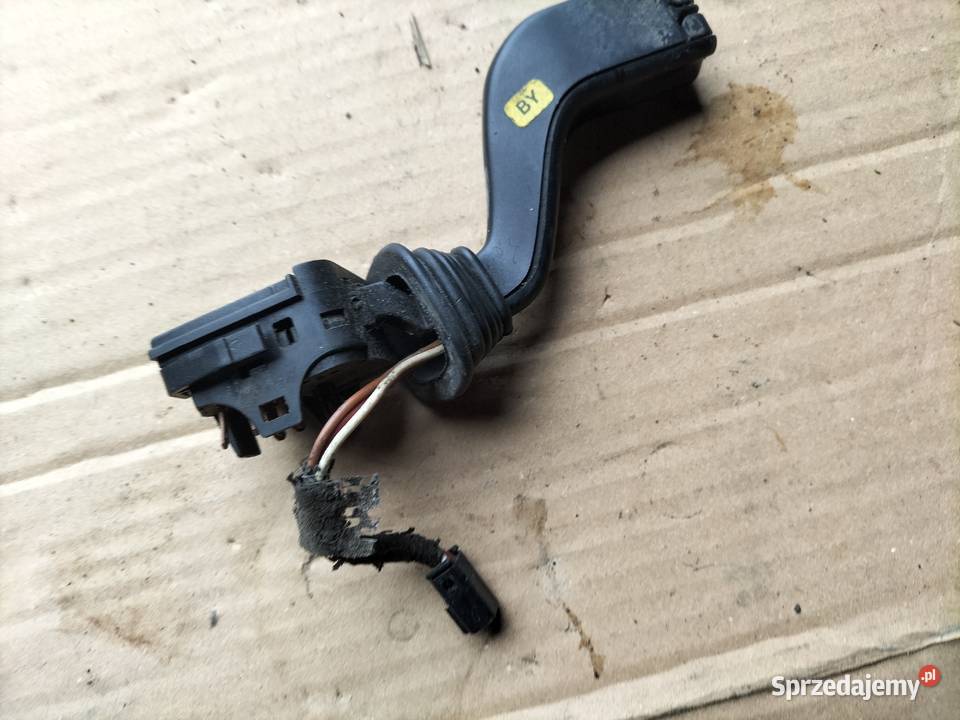 PRZEŁĄCZNIK WYCIERACZEK Zafira A