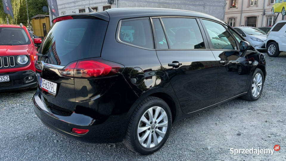 Opel Zafira Zarejestrowany Ubezpieczony C 2011 czarny warmińsko-mazurskie Elbląg