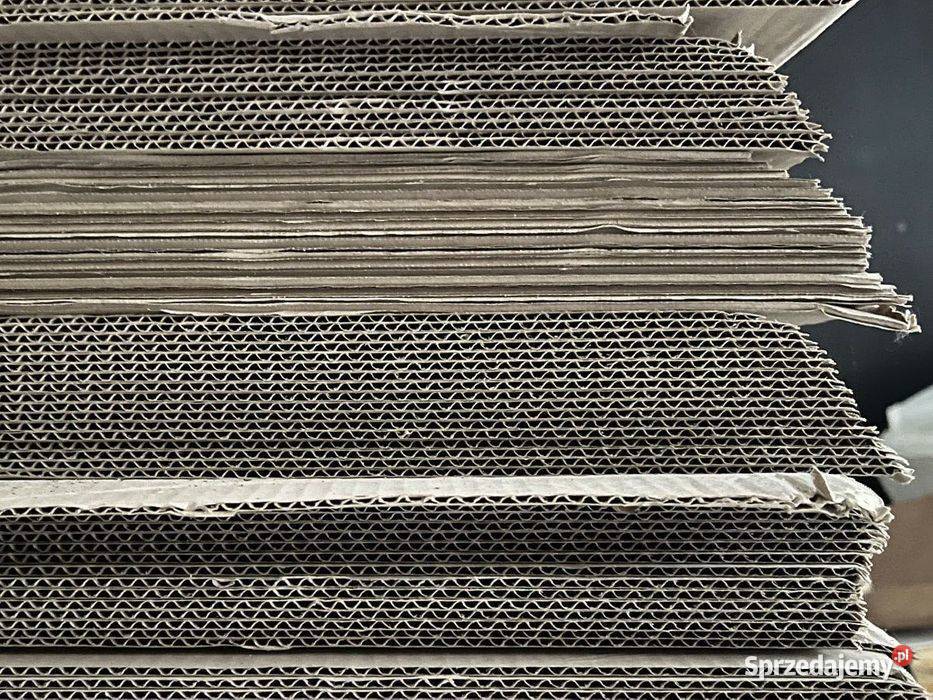 Tektura falista 3 warstwowa 150x150 Piastów