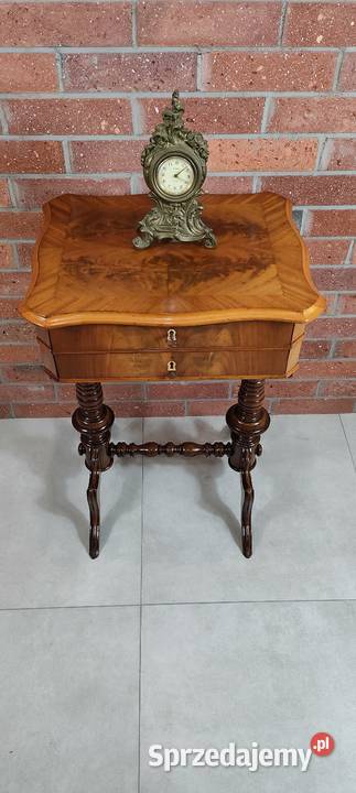 Piękny stolik niciak Ludwik Filip antyk Łagów